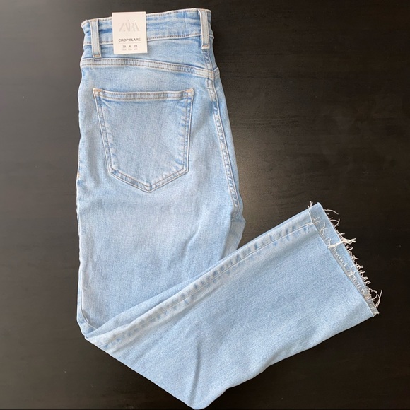 NWT Zara Cropped Flare Jeans | Light Wash | Size US 8 - Picture 5 of 7